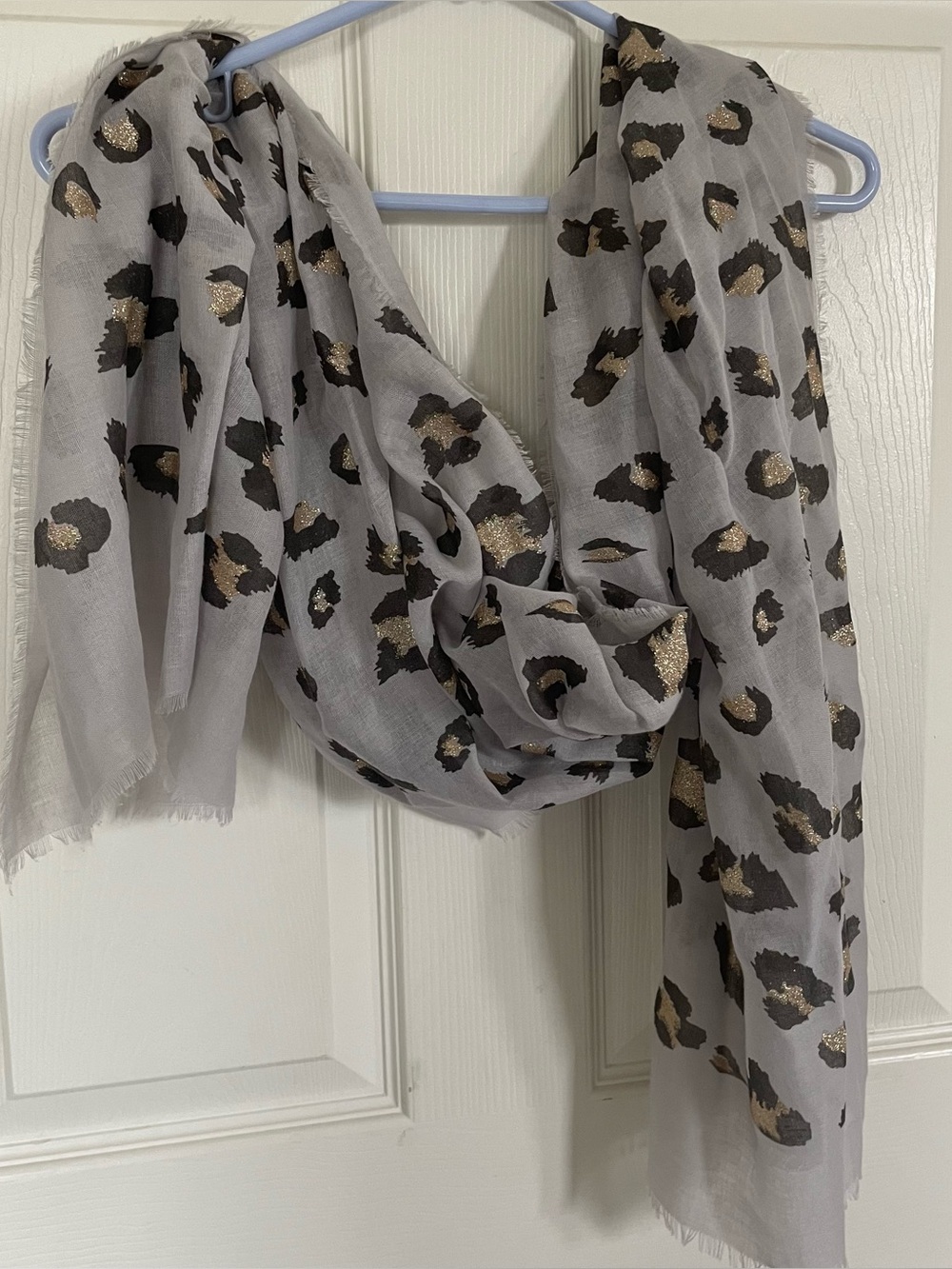 Gray Leopard Print Fashion Scarf